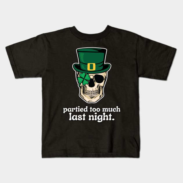 St. Patrick's Day party Skull Kids T-Shirt by Mey Designs